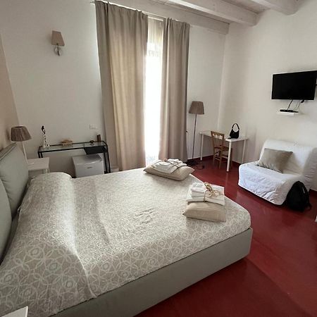 Yhomisus Bed & Breakfast Comiso Exterior photo